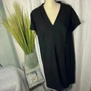 Betsy Johnson 20W Black Knee Length Dress with Lace Accents Short Sleeves